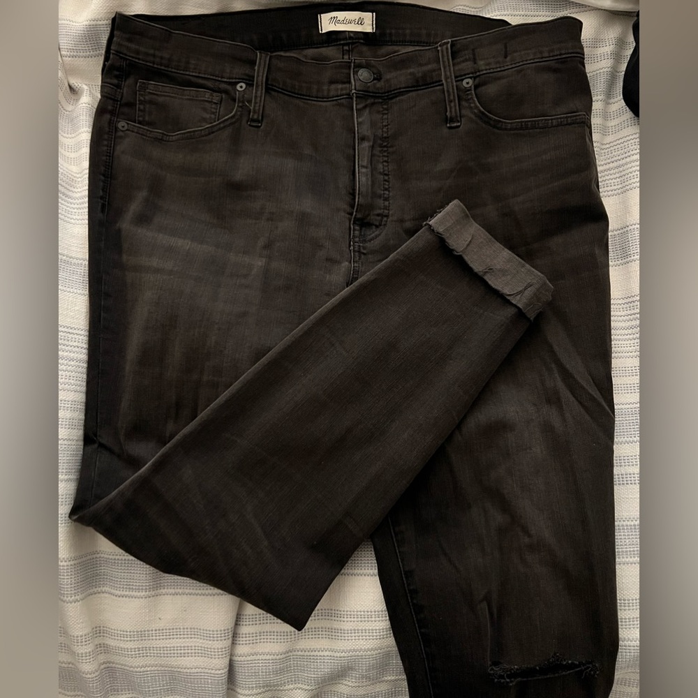Madewell 9” High-Rise Black Charcoal Jeans Ripped Distressed size 34